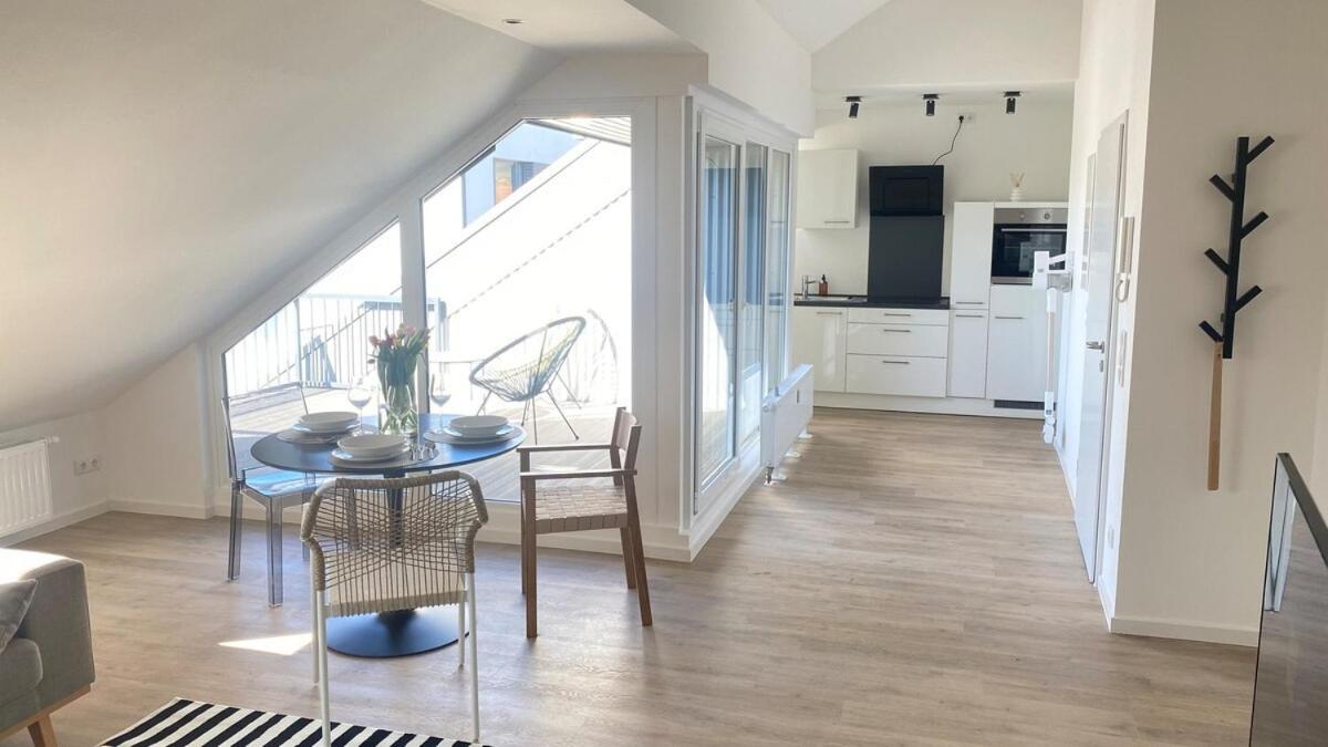 Appartement 2-zimmer-wohnung In Am Flughafen
